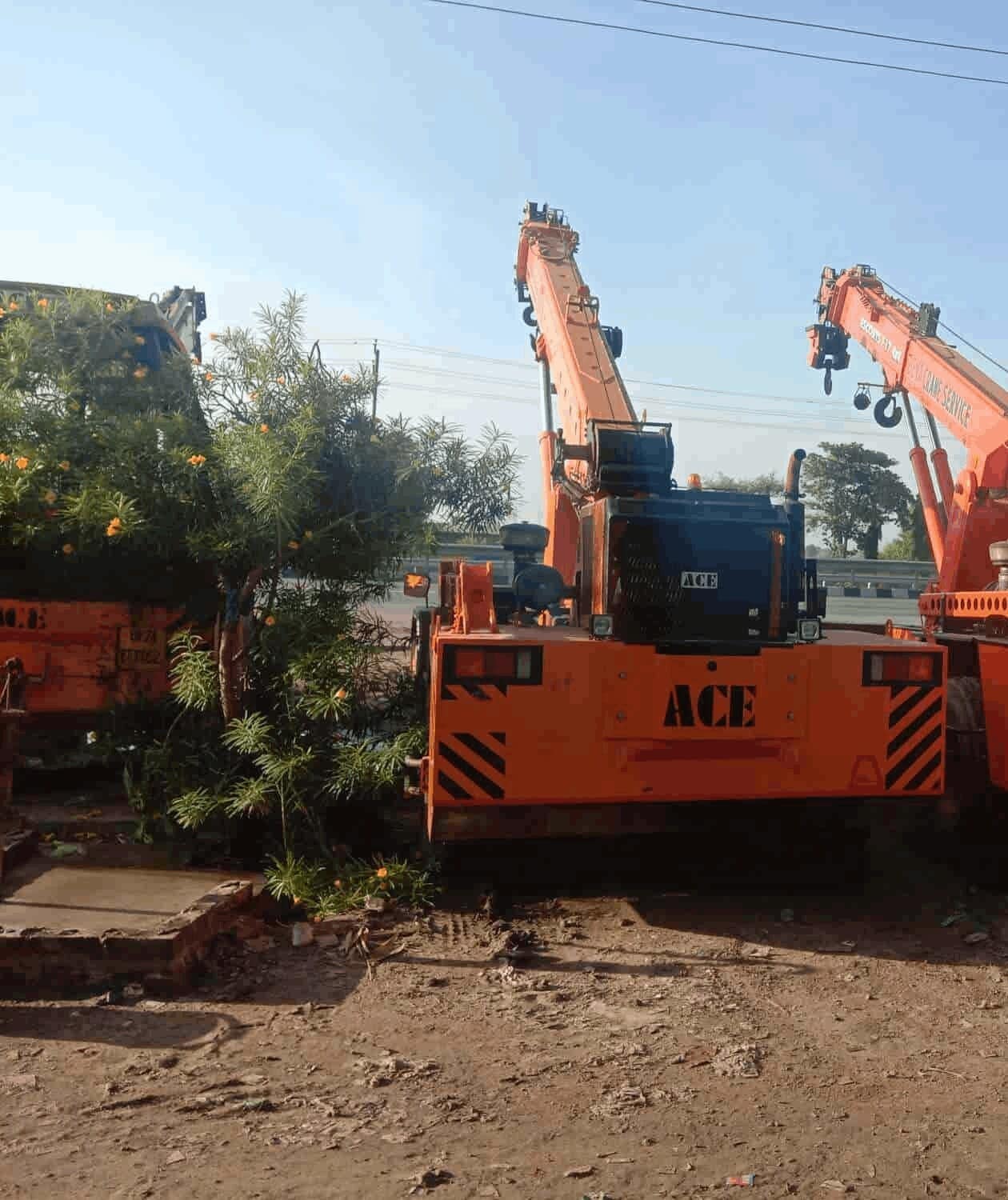 ACE pick-and-carry cranes available on rent in Kanpur